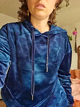 Snapshot of mossy_kiss chatting on November 3, 4:54 pm mossy kiss online show from November 3, 4:54 pm