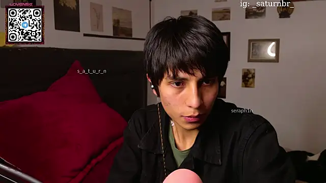 Snapshot of seraph1n chatting on February 2, 5:21 am seraph1n online show from February 2, 5:21 am