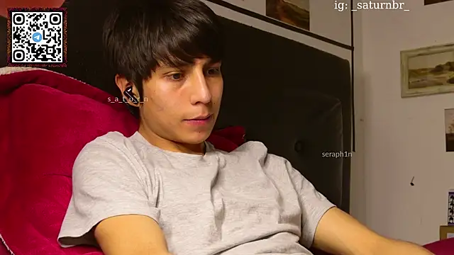 Snapshot of seraph1n chatting on December 17, 7:28 am seraph1n online show from December 17, 7:28 am