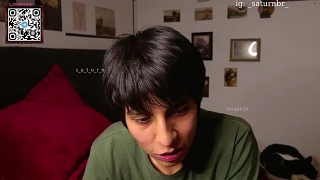 Snapshot of seraph1n chatting on February 2, 8:24 am seraph1n online show from February 2, 8:24 am