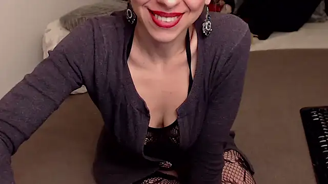Snapshot of AylyneRichards chatting on February 25, 8:53 pm AylyneRichards online show from February 25, 8:53 pm