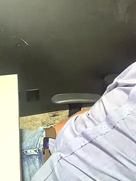 Snapshot of trimineiro_ chatting on September 24, 2:34 pm trimineiro online show from September 24, 2:34 pm