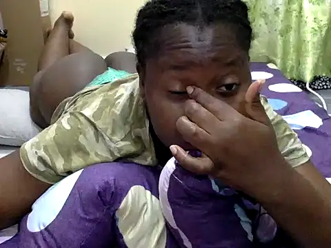 Snapshot of 10sexymelo69_ chatting on September 9, 8:35 am 10sexymelo69 online show from September 9, 8:35 am