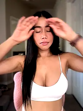 JazzieXo online show from December 17, 8:25 pm