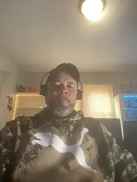 Snapshot of Cristian-Brayan chatting on February 23, 1:42 pm Cristian-Brayan online show from February 23, 1:42 pm