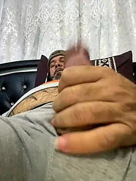 Cristian-Brayan online show from December 3, 5:34 pm