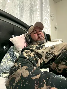 Snapshot of Cristian-Brayan chatting on October 18, 11:56 am Cristian-Brayan online show from October 18, 11:56 am