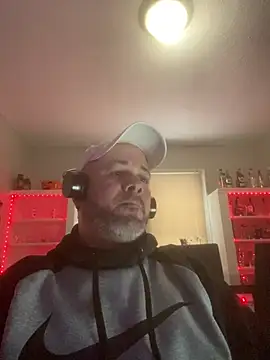 Snapshot of Cristian-Brayan chatting on February 9, 1:35 pm Cristian-Brayan online show from February 9, 1:35 pm