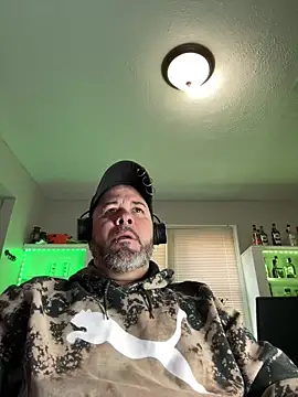 Snapshot of Cristian-Brayan chatting on March 13, 12:24 pm Cristian-Brayan online show from March 13, 12:24 pm