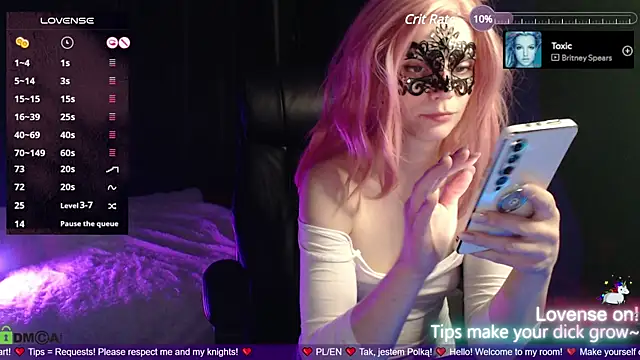 strawberry muffin online show from March 10, 5:18 pm