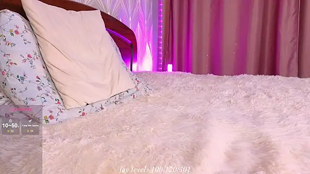 katyskinny online show from November 1, 1:05 pm