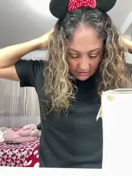 gabiTetas online show from October 31, 6:04 pm