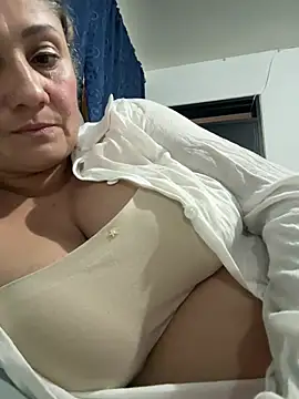 gabiTetas online show from May 25, 7:45 pm