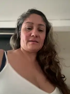 gabiTetas online show from April 3, 9:10 pm