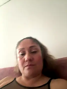 Snapshot of gabiTetas chatting on October 1, 8:02 pm gabiTetas online show from October 1, 8:02 pm