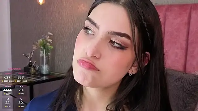 Alexa Thaylor  online show from April 4, 5:41 pm