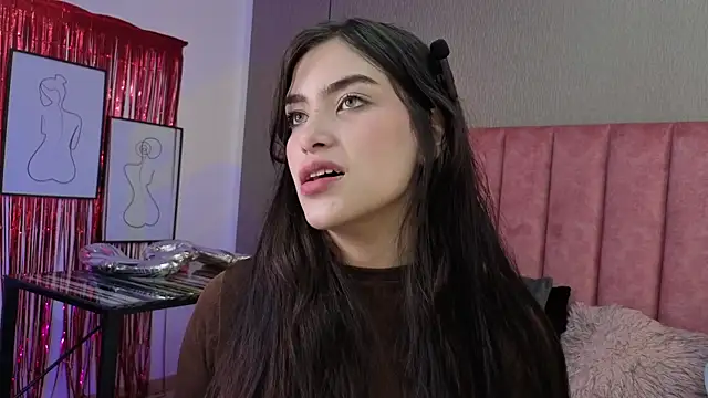 Alexa Thaylor  online show from February 13, 4:40 pm