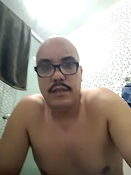 RobertoBuzios22 online show from March 22, 9:53 pm