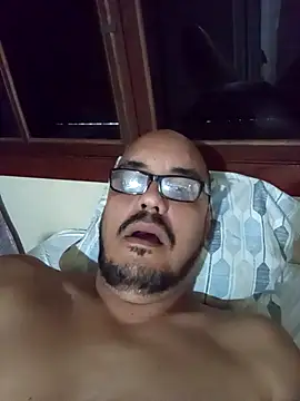 RobertoBuzios22 online show from September 26, 8:27 pm