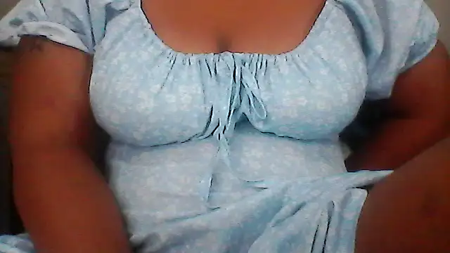 Snapshot of Ebony_barbie692 chatting on November 12, 7:56 am Ebony barbie692 online show from November 12, 7:56 am