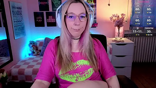 JustKerry online show from February 13, 7:52 am