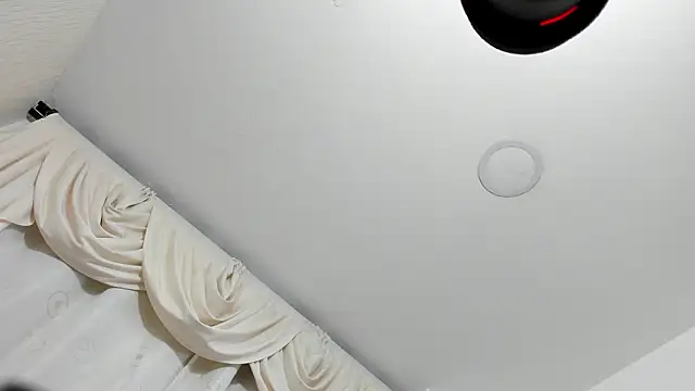 Snapshot of sarita_loven chatting on February 17, 4:43 am sarita loven online show from February 17, 4:43 am