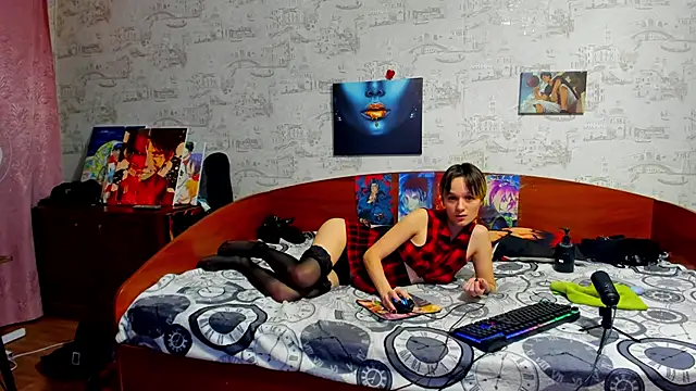 KagamiTayga online show from November 9, 2:43 pm