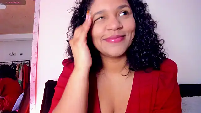 Snapshot of iriss_25 chatting on October 12, 12:39 pm iriss 25 online show from October 12, 12:39 pm