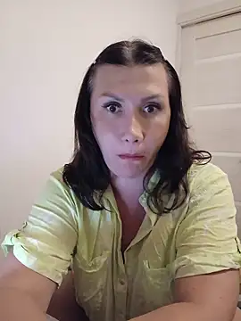 Snapshot of ROXOLANAA_SEXY chatting on June 9, 8:43 pm ROXOLANAA SEXY online show from June 9, 8:43 pm