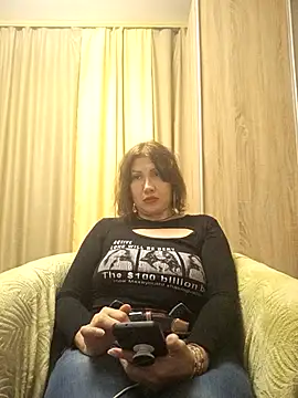 Snapshot of ROXOLANAA_SEXY chatting on October 6, 6:30 pm ROXOLANAA SEXY online show from October 6, 6:30 pm