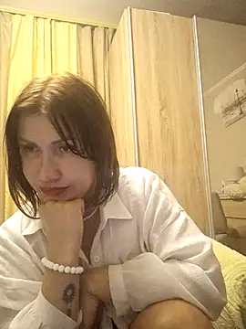 Snapshot of ROXOLANAA_SEXY chatting on September 17, 11:51 pm ROXOLANAA SEXY online show from September 17, 11:51 pm