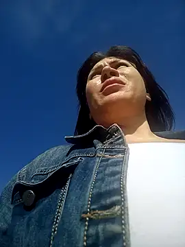 Snapshot of ROXOLANAA_SEXY chatting on September 14, 9:42 am ROXOLANAA SEXY online show from September 14, 9:42 am