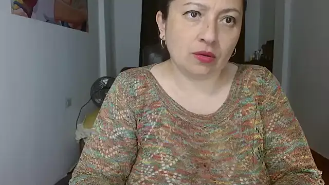 Victoriaevans1 online show from February 13, 4:40 pm