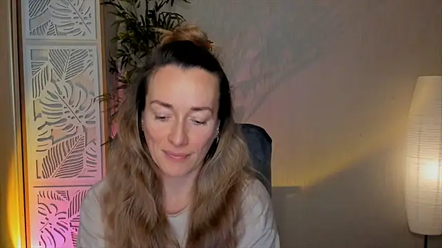 RebeccaMartinez online show from February 22, 5:32 am