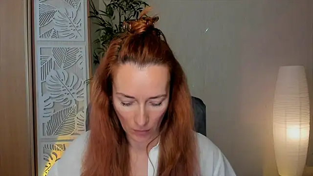 RebeccaMartinez online show from April 4, 6:09 am