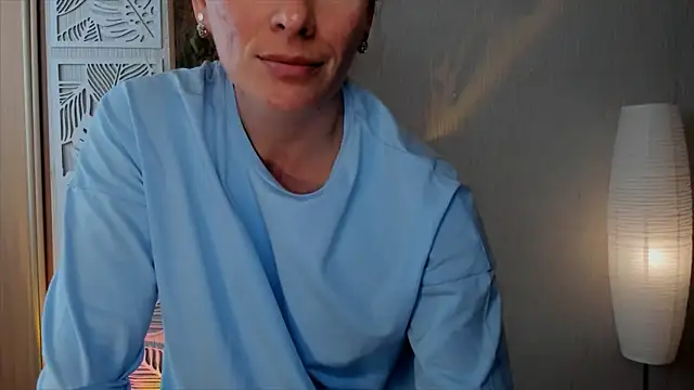 RebeccaMartinez online show from May 30, 8:20 am