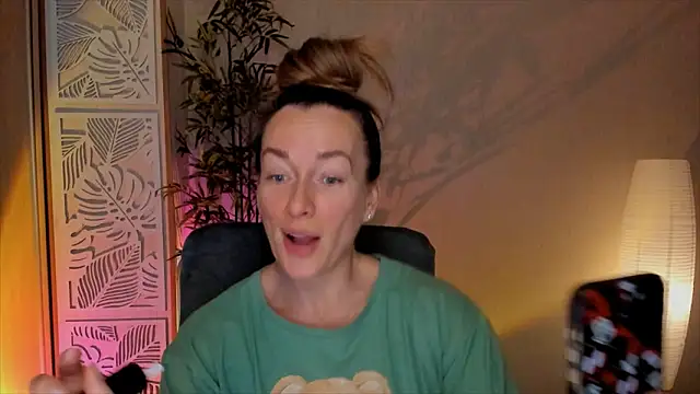 RebeccaMartinez online show from February 15, 5:41 am