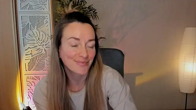 RebeccaMartinez online show from February 20, 8:38 am