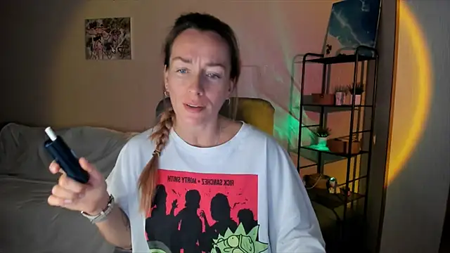 Snapshot of RebeccaMartinez chatting on October 10, 11:11 am RebeccaMartinez online show from October 10, 11:11 am