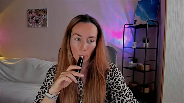 Snapshot of RebeccaMartinez chatting on November 27, 7:42 am RebeccaMartinez online show from November 27, 7:42 am