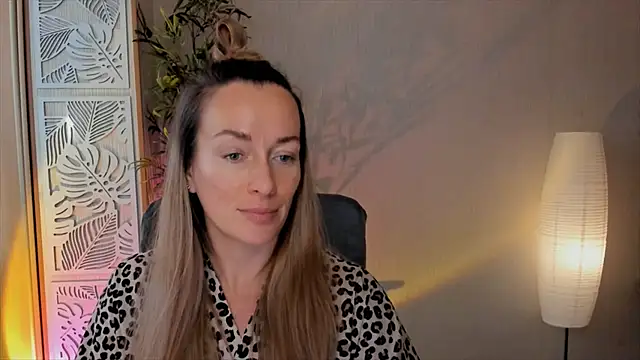 RebeccaMartinez online show from February 10, 10:14 am