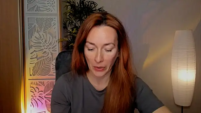 RebeccaMartinez online show from April 10, 12:01 pm