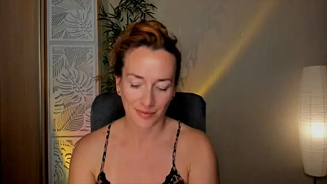 Snapshot of RebeccaMartinez chatting on July 6, 11:06 am RebeccaMartinez online show from July 6, 11:06 am