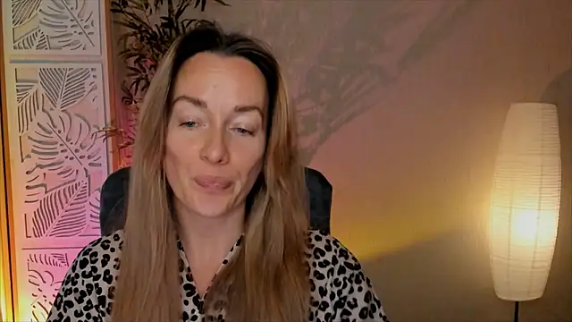 RebeccaMartinez online show from February 7, 6:54 am