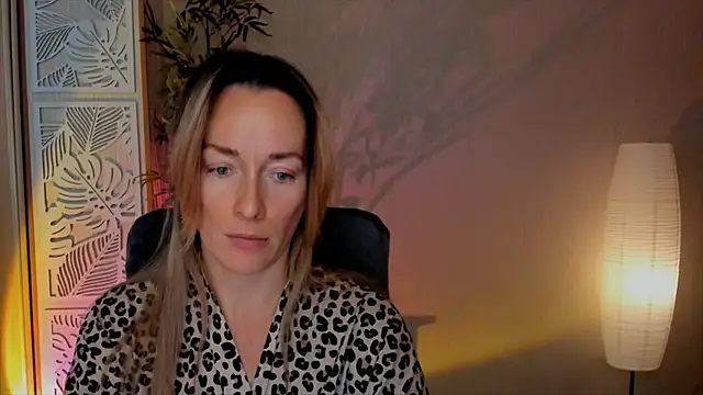 RebeccaMartinez online show from February 11, 5:51 am