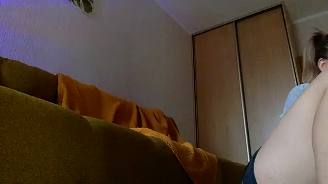 Snapshot of RebeccaMartinez chatting on March 7, 5:29 am RebeccaMartinez online show from March 7, 5:29 am