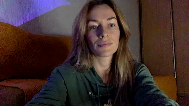 Snapshot of RebeccaMartinez chatting on March 18, 2:50 pm RebeccaMartinez online show from March 18, 2:50 pm