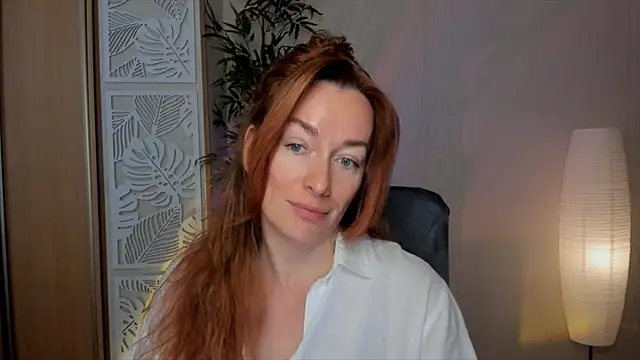 RebeccaMartinez online show from April 3, 6:20 am