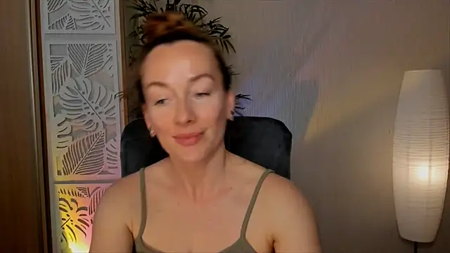 RebeccaMartinez online show from May 8, 11:14 am