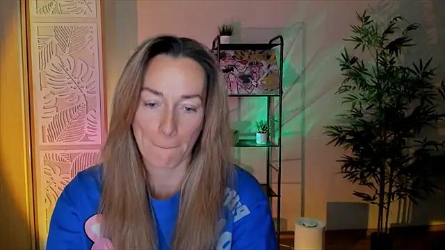 RebeccaMartinez online show from February 1, 6:44 am